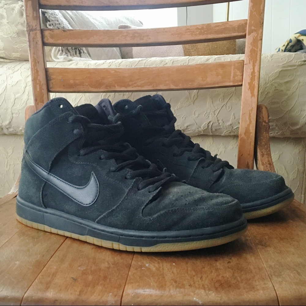 Nike SB Dunk High Pro (Black & Gum Sole)